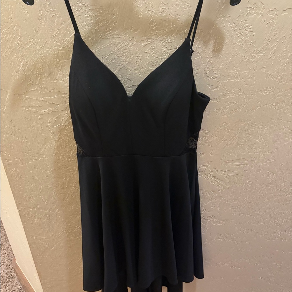 Elegant Black Sleeveless Dress